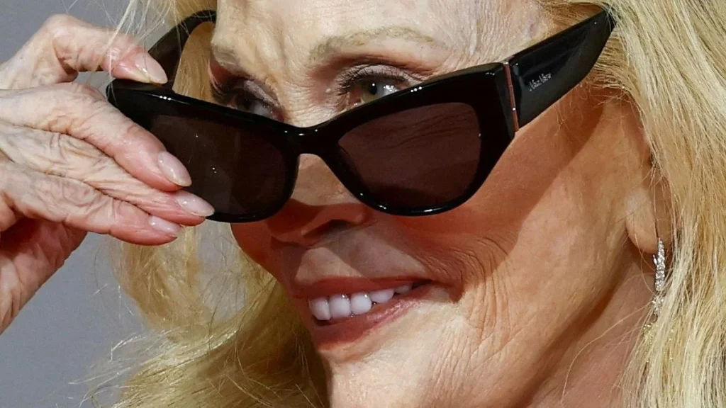 Faye Dunaway in Venedig: Mit 85 Jahren stiehlt sie allen den roten Teppich